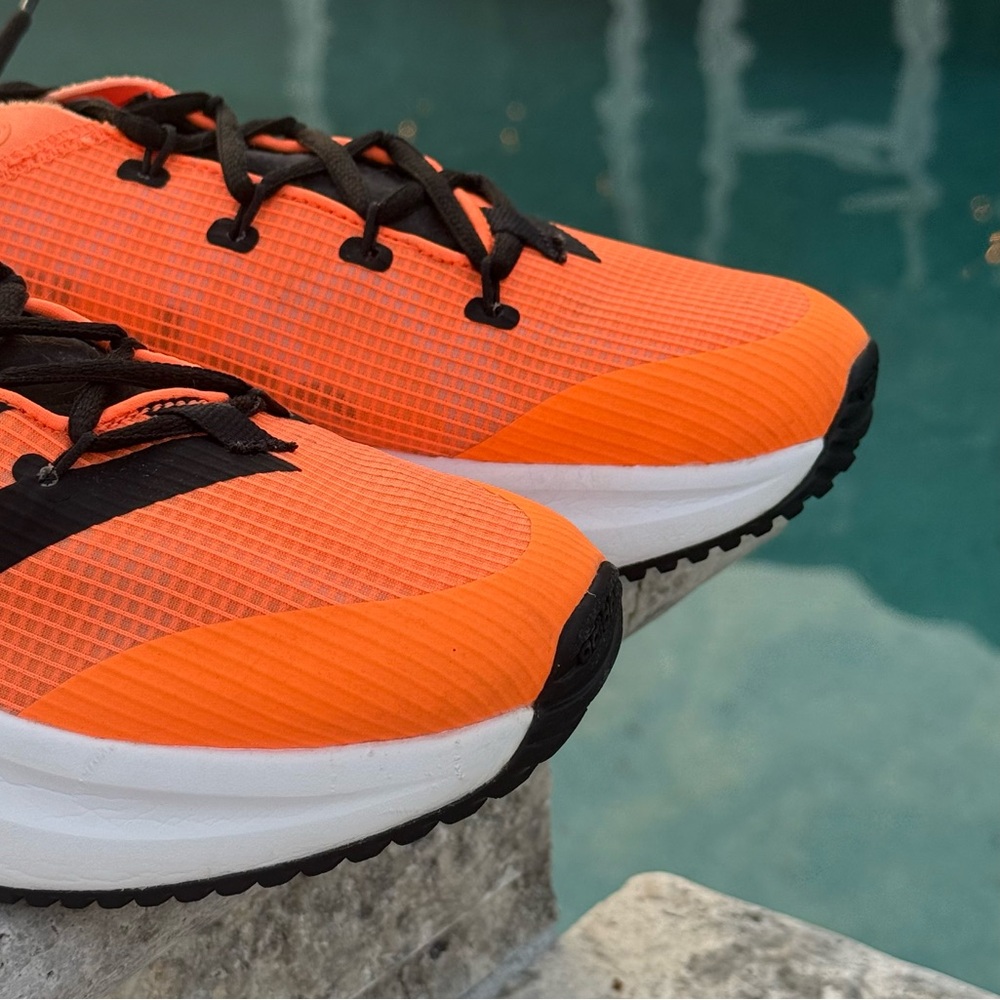 adidas | Fluidflash Unisex Sneaker | Men’s 6.5 / Women’s 8 - Picture 5 of 11